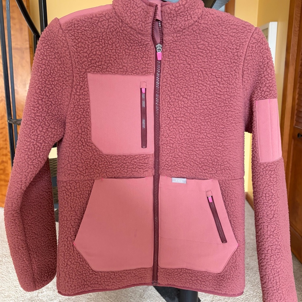 Figs On-Shift Sherpa Jacket Mauve